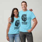 T-shirt Lion "La défiance est puissance" – Née de (Unisexe)