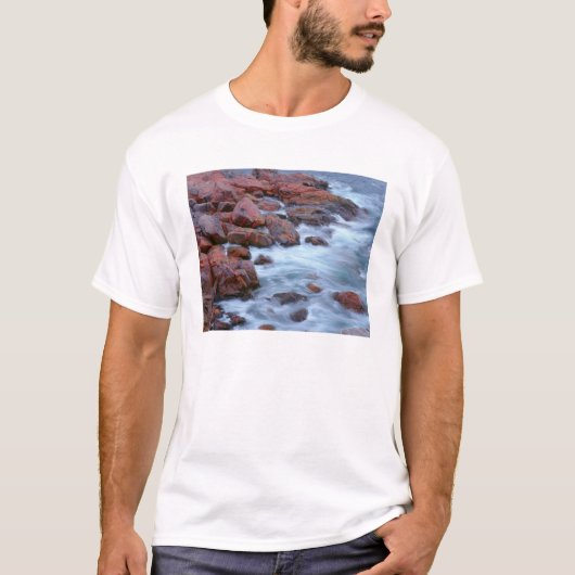 T-shirt Littoral rocheux avec eau, Canada (Devant)