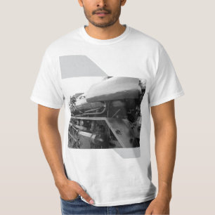 T-shirt Locomotion
