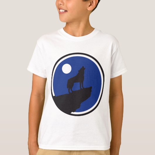 T-shirt loup hurlant aboyant sur la lune (Devant)