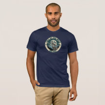 Loup hurlant vintage sous la pleine lune sauvage