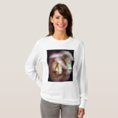 T-shirt <Love is a Rose> par Nathan Griffith (Devant entier)