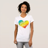 T-shirt LOVE IS LOVE LBGT coeur arc-en-ciel blanc lettrage (Devant entier)