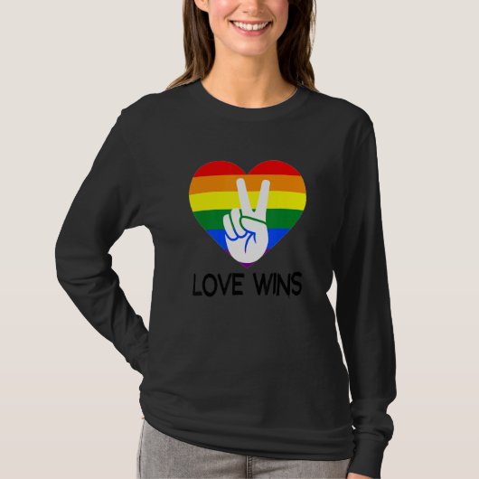 T-shirt Love Wins Rainbow Drapeau Coeur Gay pride Lesbian (Devant)