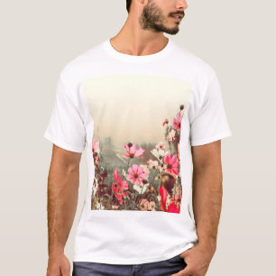 T-shirt Lumière du matin, cosmos rose fleurissant.
