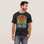 T-shirt L'univers est fait de protons Neutrons Electron (Devant entier)