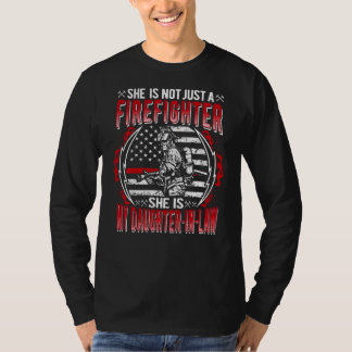 T-shirt Ma Fille En Droit Est Un Pompier Parent Dans