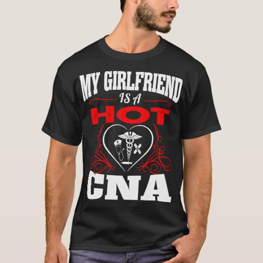 T-shirt Ma Petite Amie Est Une Saint Valentin Chaude (Devant)