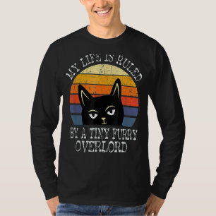 T-shirt Ma Vie Est Dirigée Par Un Minuscule Surlord Furry
