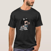 T-shirt Mafalda en colère avec le journal et le poing levé (Devant)