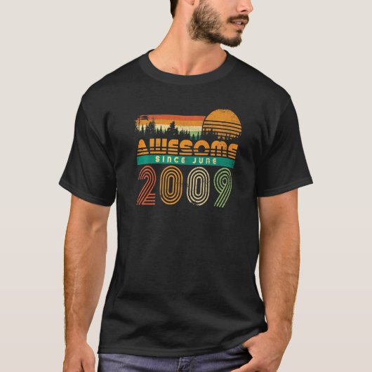 T-shirt Magnifique depuis juin 2009 Anniversaire Né Mois A (Devant)