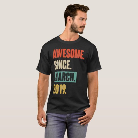 T-shirt Magnifique depuis mars 2019 Anniversaire 4ème Déco (Devant entier)