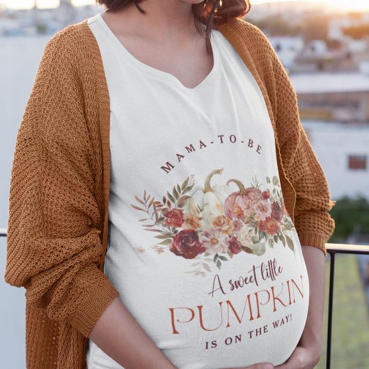 T-shirt Mama-to-Be 'a sweet little pumpkin' Baby Shower