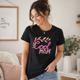 T-shirt Maman Cool Rose Lettering Main Fête des Mères