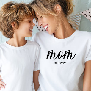 T-shirt Maman en écriture noire établie
