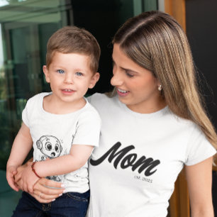 T-shirt Maman Est. Script noir   Personnalisé