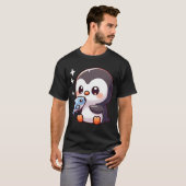 T-shirt manchot mangeant du poisson (Devant entier)