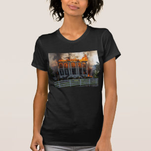 T-shirt Manoir Antebellum Un incendie éclate à la statio