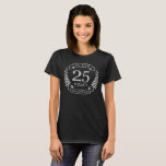 T-shirt Mariage d'argent 25 ans<br><div class="desc">Un design pour célébrer 25 ans de mariage. Ce design a une couleur argentée (gris) sur un arrière - plan noir. L'argent est le cadeau traditionnel pour cette occasion. Le texte dit "25 ans d'argent". Un design romantique pour célébrer votre 25e année de mariage. Si vous voulez de l'aide pour...</div>
