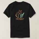 T-shirt Mariage de Hubby Seashell Beach<br><div class="desc">Le design Hubby a un motif coquillage,  fait partie de la collection de mariage de plage et est disponible dans plus de styles.</div>