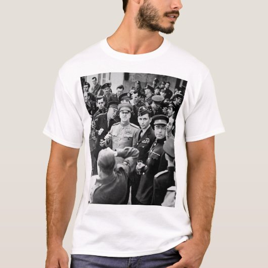 T-shirt Marshall Zhukov décore l'image de Field_War (Devant)