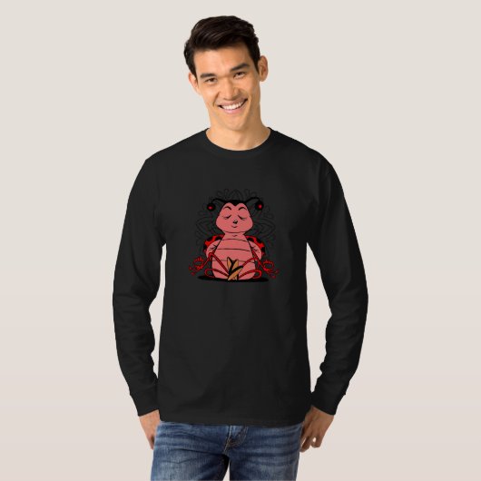T-shirt Meditating Ladybug doing yoga for meditation and m (Devant entier)