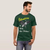 T-shirt Méfiez-vous du chandail de poulet Cobra en baisers (Devant entier)
