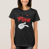 T-shirt Men She is Mine Matching Couples Valentine Day Cos (Devant)