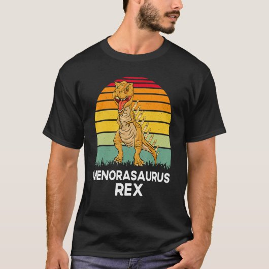 T-shirt Menorasaurus Rex Dinosaur Rex Hanukkah Menora Pun (Devant)