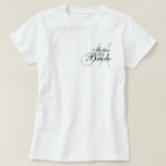 T-shirt Mère de monogramme de la jeune mariée épousant<br><div class="desc">Mère de monogramme de la jeune mariée épousant T--Chemise. Customisez avec votre initiale de monogramme,  colorez les choix et ajoutez le texte supplémentaire si vous souhaitez. par Elke Clarke 2011</div>