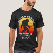 T-shirt Message amusant de Big Foot/Sasquatch (Devant)