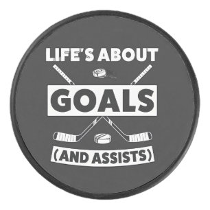 T-shirt met citaat over teamgeest in hockey puck