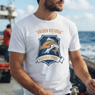 T-shirt met embleem van sportvisserijteam en bootn