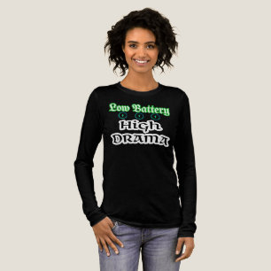 T-shirt met lage batterij en hoge drama komische l