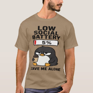 T-shirt met lage sociale batterij-pinguïn voor gra