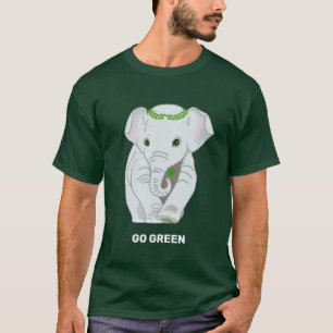 T-shirt met olifant die een klavertjevier vasthoud