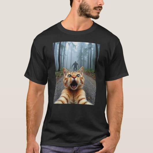 T-shirt Mignon Chat Selfie & Sasquatch Graphique V2 (Devant)
