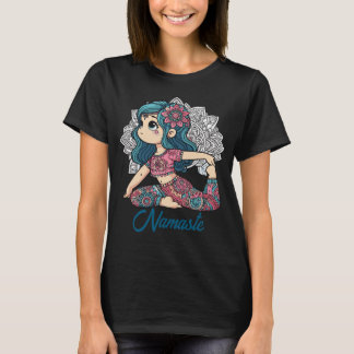 T-shirt mignon de fille de yoga