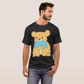 T-shirt Mignon petit ours avec poisson (Devant entier)