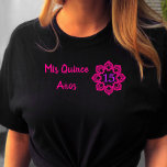 T-shirt Mis Quince Anos Fleur de dentelle rose Quinceanera<br><div class="desc">Chandail de coing sucré pour votre quinceanera spéciale. Ce t-shirt noir présente une fleur de dentelle rose vif, ou picado papel floral, avec le numéro 15 au centre. Le texte se lit simplement "Mis Quince Anos" dans une calligraphie rose. Parcourez notre magasin pour les invitations à 15e anniversaire et les...</div>