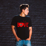 T-shirt Modern Love Valentines<br><div class="desc">Design simple et moderne de célébration d'amour. Vous pouvez en trouver plus dans la collection "Love Tshirts". HEUREUSE SAINTE-VALENTIN ! ! ! Profitez de vos courses !</div>