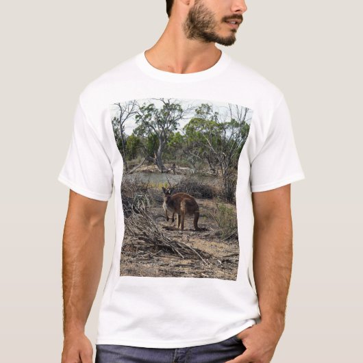 T-shirt Moment tranquille : Kangaroo australien à Billabon (Devant)