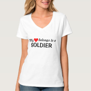 T-shirt Mon coeur appartient à un soldat