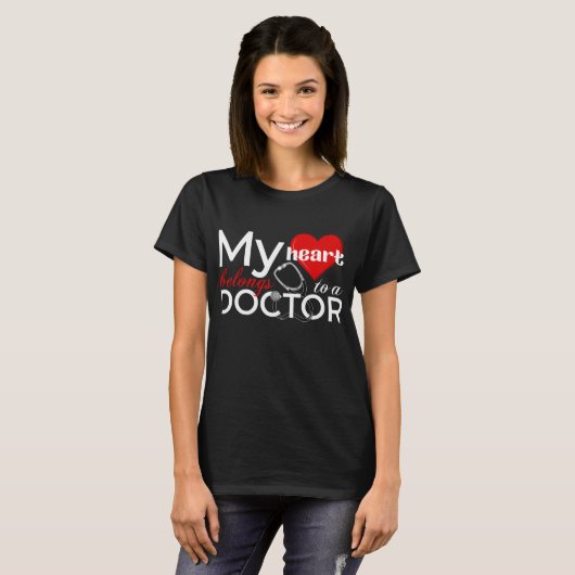 T-shirt Mon Coeur Appartient À Une Relation Drôle Du Docte (Devant entier)