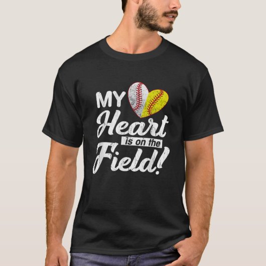T-shirt Mon coeur est sur ce terrain de baseball softball  (Devant)
