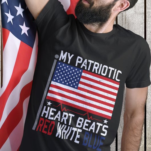 T-shirt Mon Coeur patriotique bat Rouge Blanc Bleu