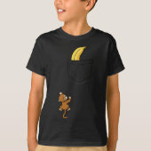 T-shirt Monkey Climbs For Banana Funny Animal Cket Design  (Devant)