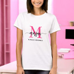 T-shirt Monogramme élégant rose chaud moderne<br><div class="desc">Élevez votre garde-robe avec notre T-Shirt Monogram Stylish Modern Hot Pink! Doté d'une teinte rose chaud audacieuse, ce tee est personnalisé avec votre monogramme dans une police moderne et élégante pour un look personnalisé et chic. Fabriqué en tissu doux et de haute qualité, il offre confort et durabilité tout au...</div>