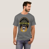 T-shirt Moonshine Funny Genuine Backwoods Flaming Crâne  (Devant entier)