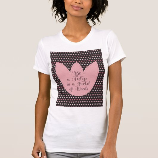 T-shirt Motif Tulipe rose simple avec arrière - plan foncé (Devant)